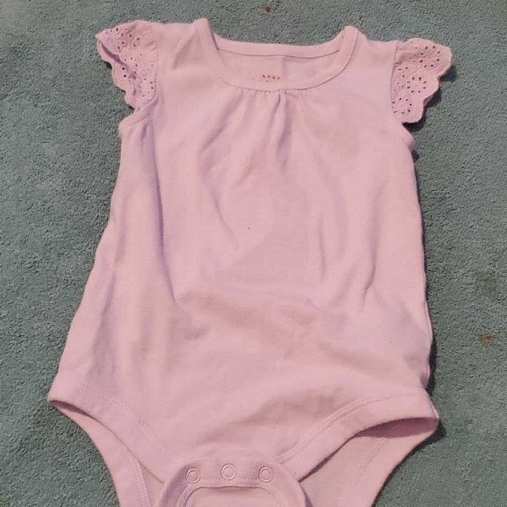 🐻    Cat & Jack Onesie size 0-3 months